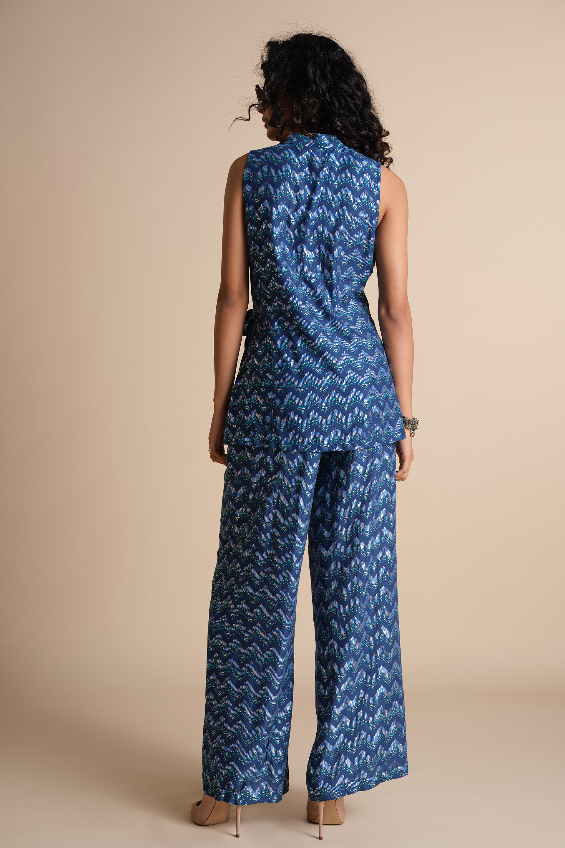 Aasmani Chevron Wrap Co-ord, Blue, image 5